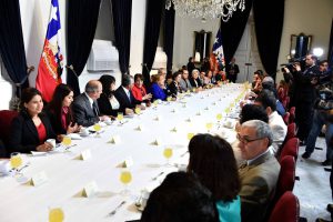 presidenta-con-profes-ohiggins-2