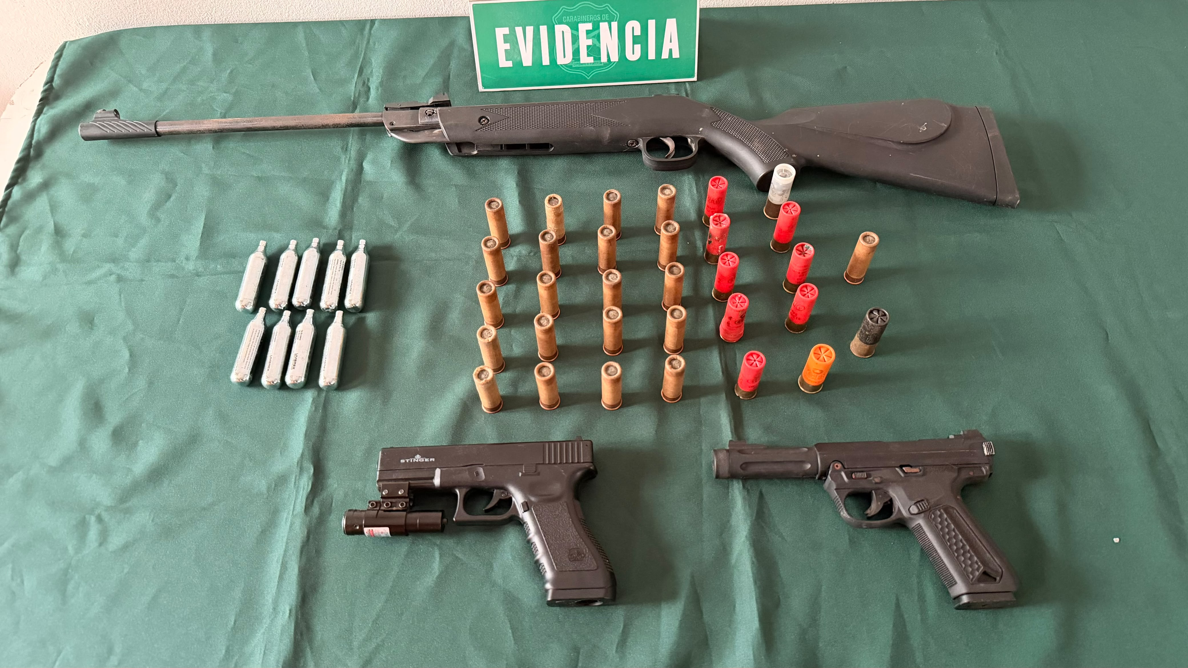 Trabajo investigativo de OS-9 O’Higgins permite detener a dos personas e incautar armas y municiones en La Estrella