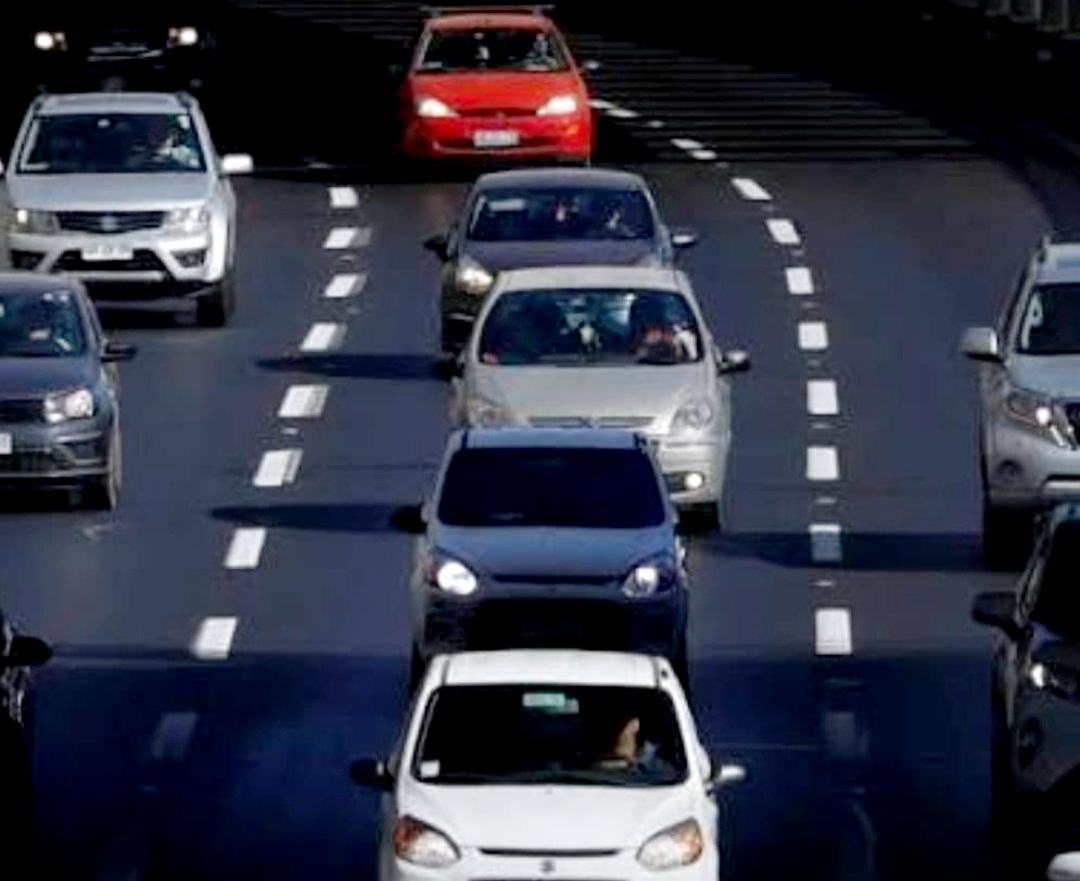 Polémica por permisos de circulación: estudio advierte posibles cobros indebidos en Chile