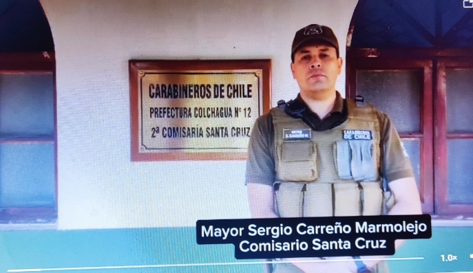 Carabineros de Santa Cruz detiene a dos sujetos por el robo de ciruelas en un predio agrícola