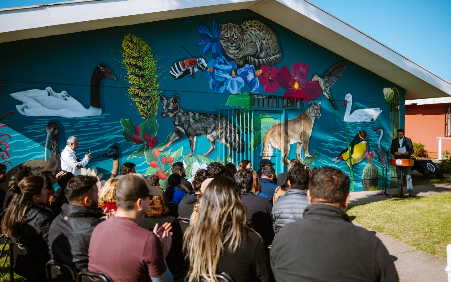 Arte y naturaleza se unen en Pichilemu con la inauguración del Mural de la Biodiversidad Costera